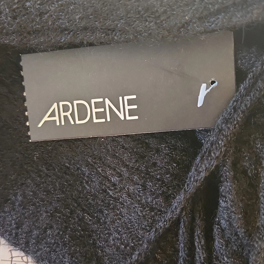 ARDENE WOMENS BLACK SEQUIN PONCHO MED - LARGE WITH FRINGES AT BOTTOM NWT - Picture 3 of 4